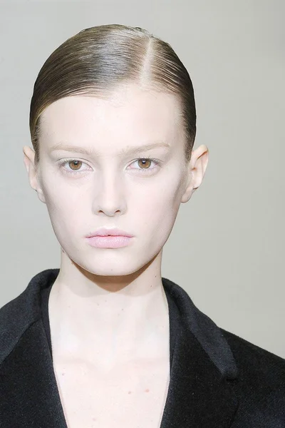 Look 32